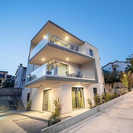 Villa Apartments Lela Rabac Buitenkant foto