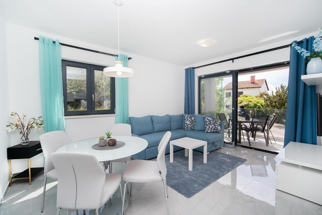 Villa Apartments Lela Rabac Buitenkant foto