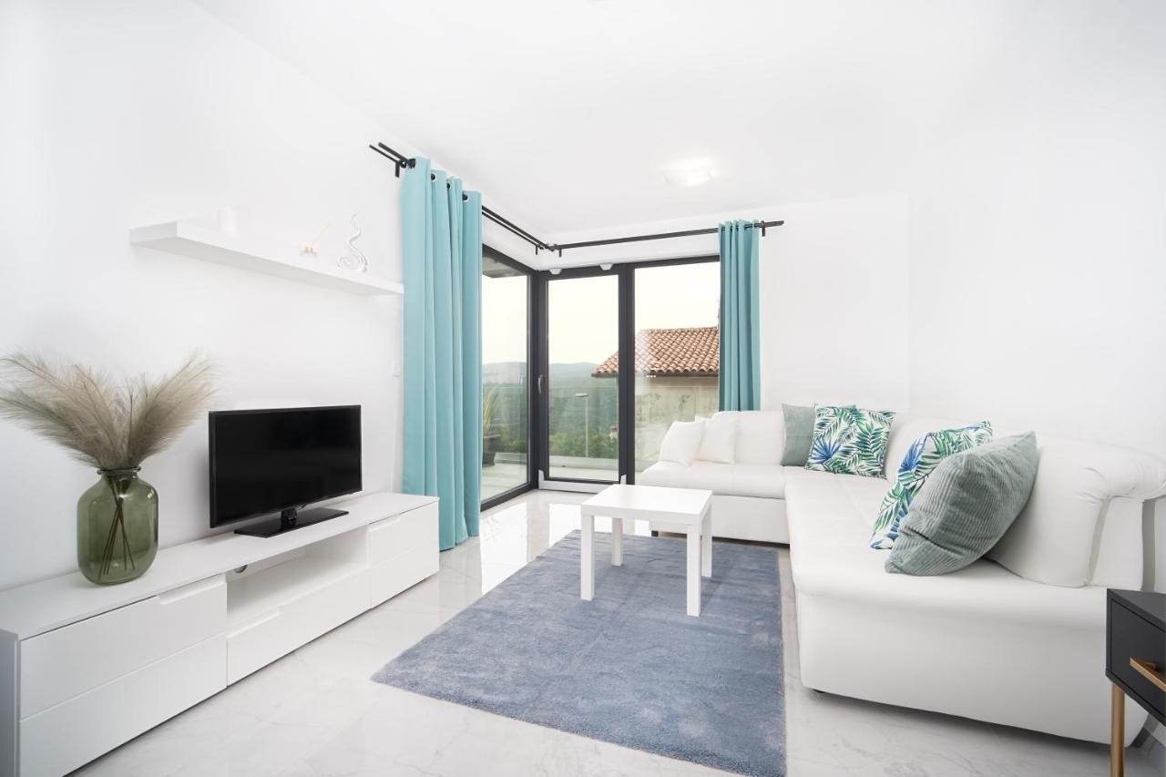Villa Apartments Lela Rabac Buitenkant foto