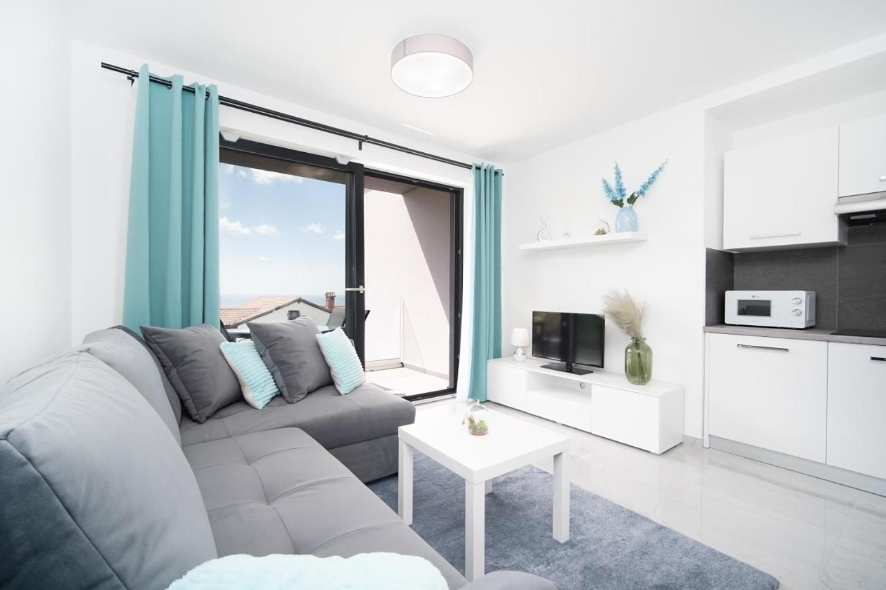 Villa Apartments Lela Rabac Buitenkant foto